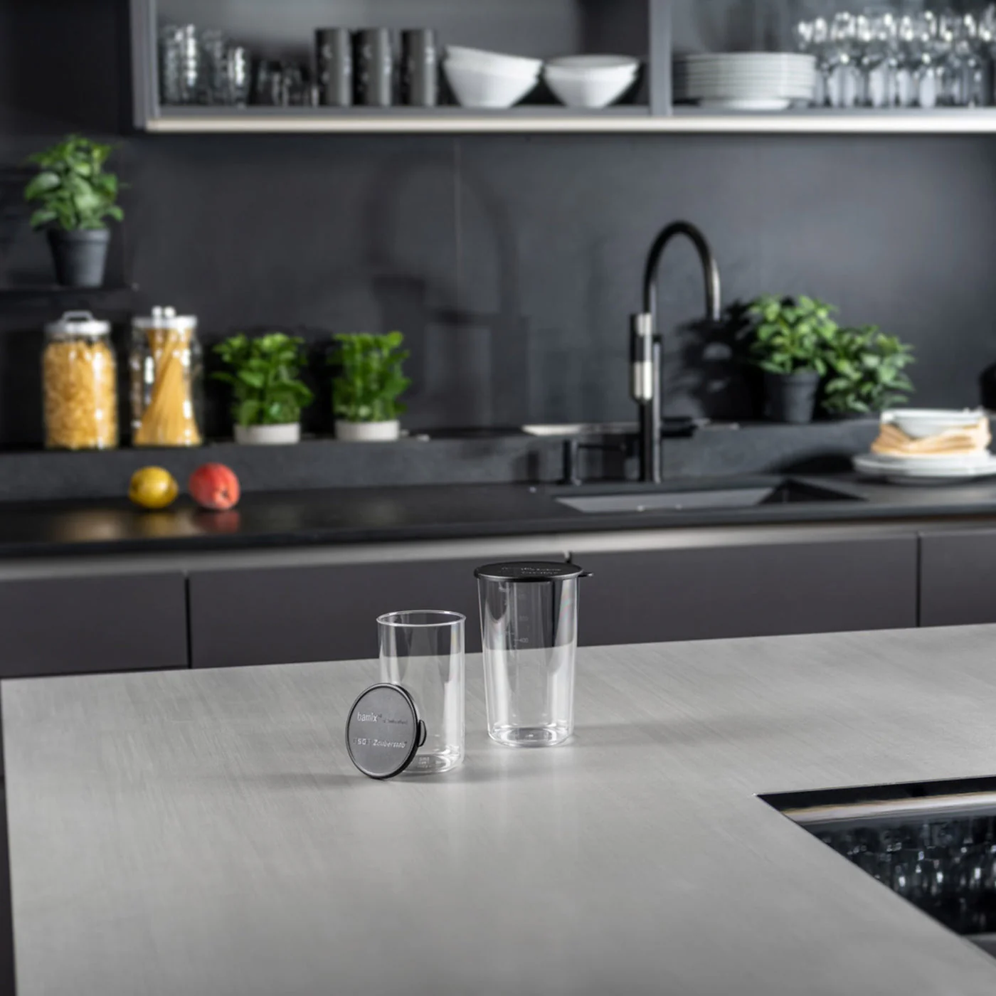 BAMIX 400ml and 600ml Beaker Set (with Lids) - Canadian Distribution - Ships Free Within Canada on Orders Above CAD $199 - Image 2