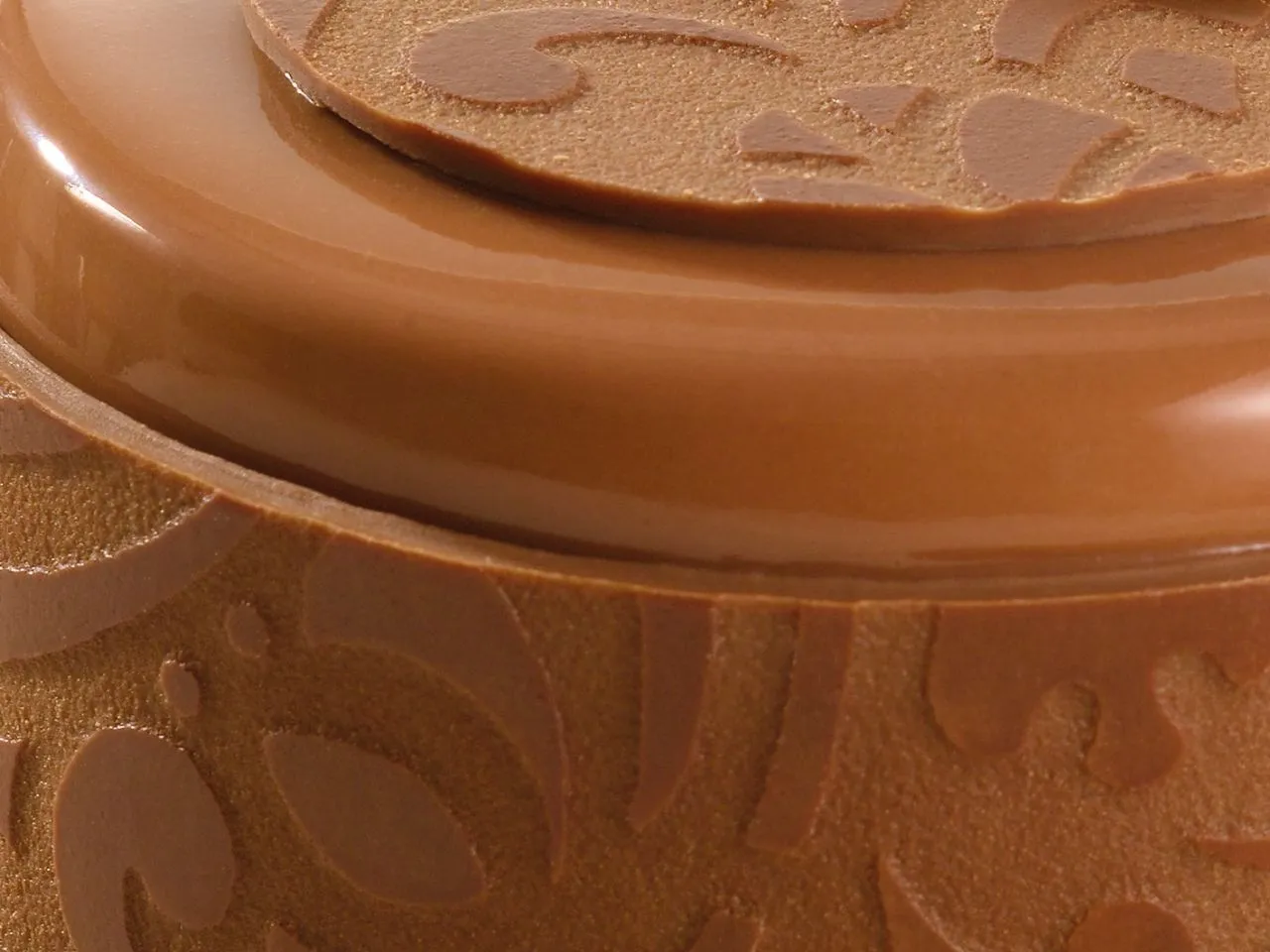 Belcolade Lait Selection 34% Milk Couverture Chocolate Discs - Canadian Distribution - Ships Free Within Canada on Orders Above CAD $199 - Image 3