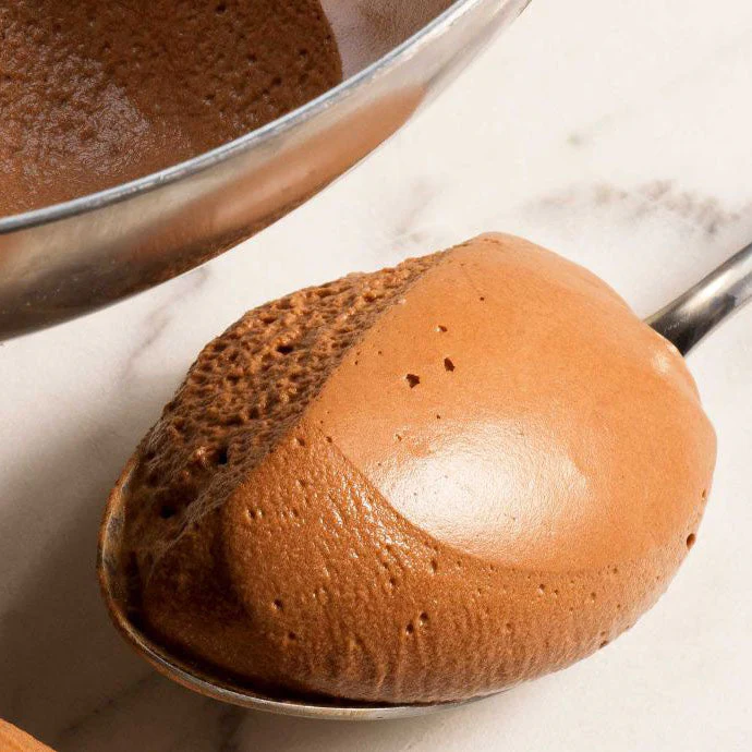 CALLEBAUT 823 – 33.6% Milk Chocolate Couverture - 10kg - Canadian Distribution - Ships Free Within Canada on Orders Above CAD $199 - Image 3