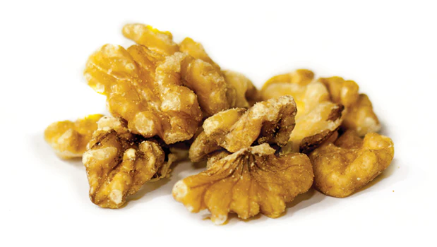 Chinese Walnuts 1/2 & Pieces - 22.05 lb - Canadian Distribution - Ships Free Within Canada on Orders Above CAD $199