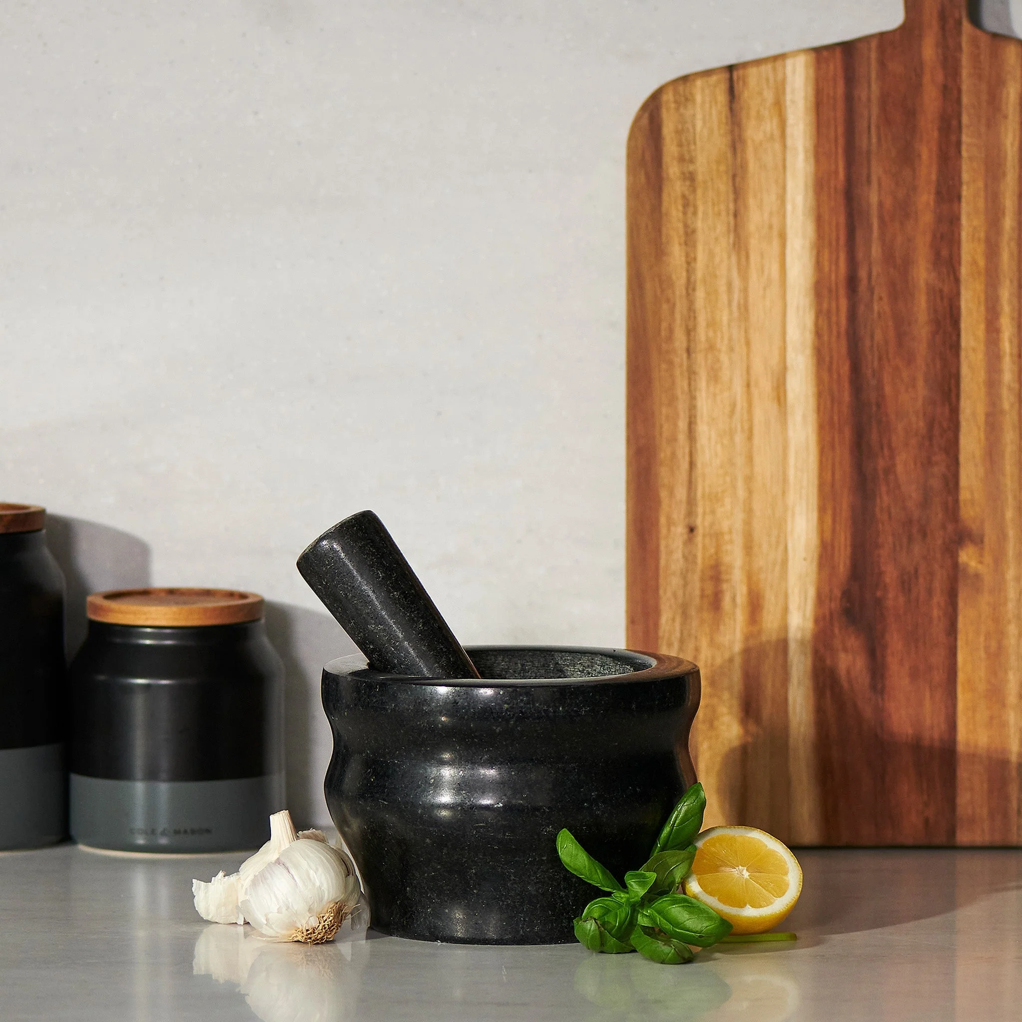 COLE & MASON Worcester Black Granite Mortar & Pestle, 5.5" — Spice & Herb Grinder - Canadian Distribution - Ships Free Within Canada on Orders Above CAD $199 - Image 4