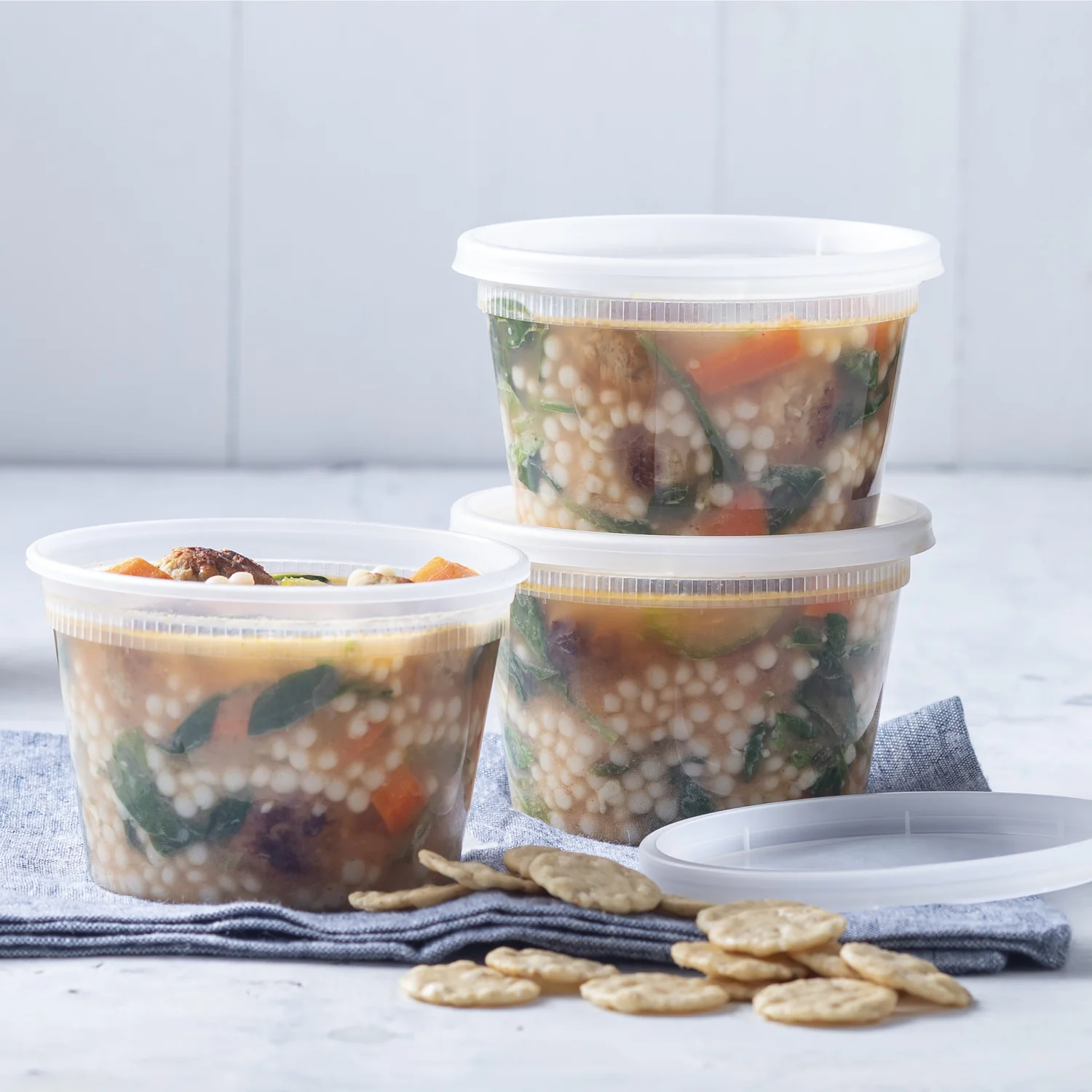 Container Plastic Deli Translucent With Lid - 240 x 16 oz - Delitainer - Packaging and Accessories - Restaurant Supplies and Equipment - Canadian Distribution - Image 7