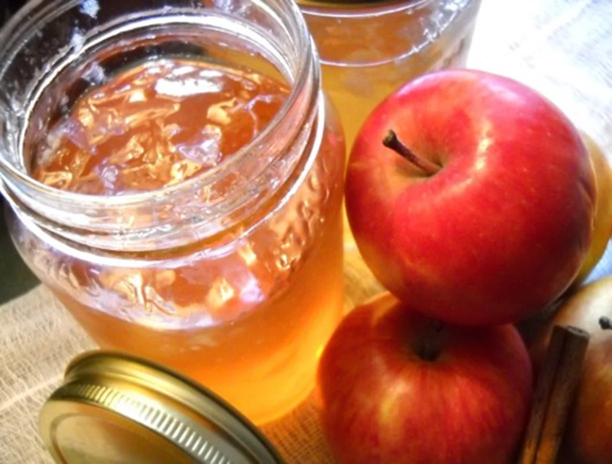 Jelly Apple Pure - 200 x 10 mL - Olde Style - Restaurant and Foodservice Ingredients - Canadian Distribution - Ships Free Within Canada on Orders Above CAD $199 - Image 4