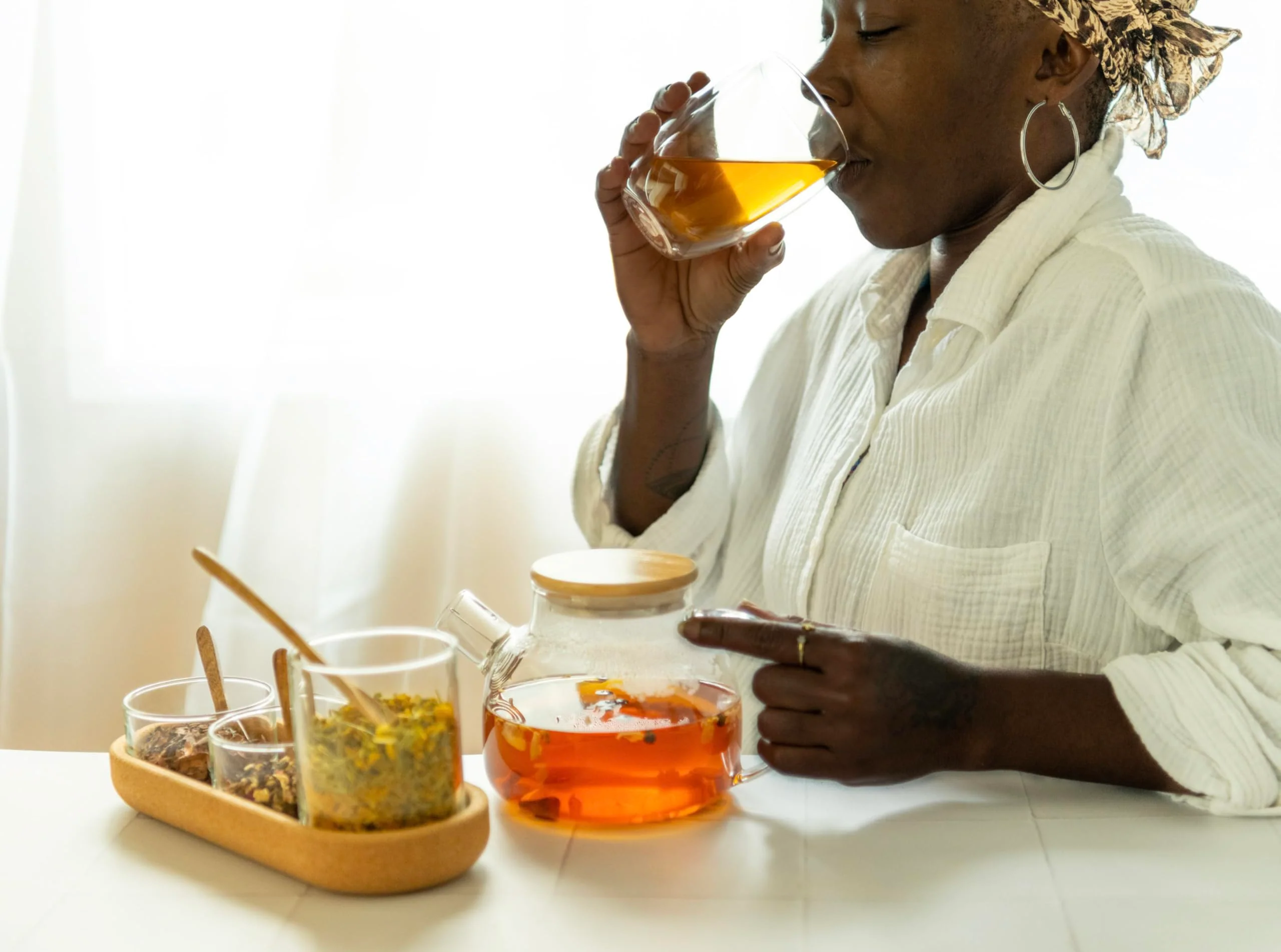 JusTea Peppermint Garden Loose Leaf Herbal Tea | Tin with Hand-Carved Spoon | 40+ Cups (45g) | Caffeine-Free | Award-Winning | Fair Trade - Canadian Distribution - Ships Free Within Canada on Orders Above CAD $199 - Image 4