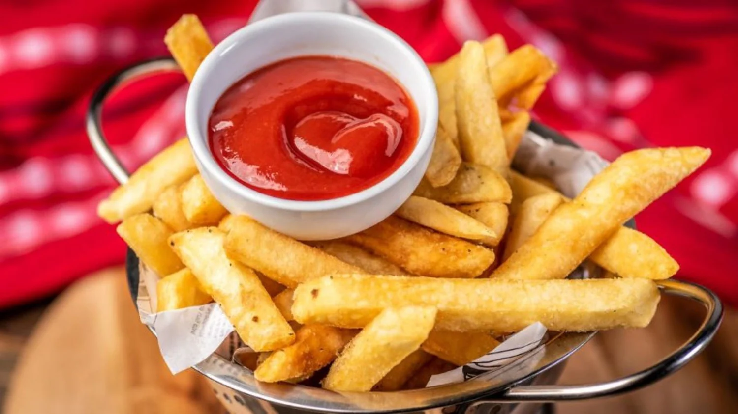 Ketchup Squeeze Big Bottle - 20 x 575 mL - Heinz - Restaurant and Foodservice Ingredients - Canadian Distribution - Ships Free Within Canada on Orders Above CAD $199 - Image 3