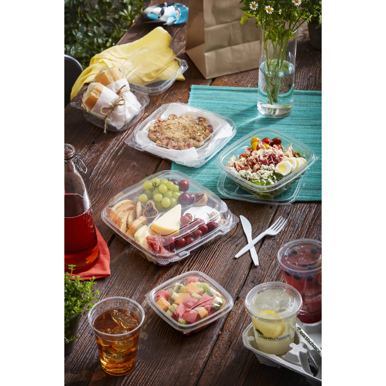 Lid Dome Clear Square 7 x 7 24-32 oz. - 1 x 300 count - Pactiv Corp - Packaging and Accessories - Restaurant Supplies and Equipment - Canadian Distribution - Image 7