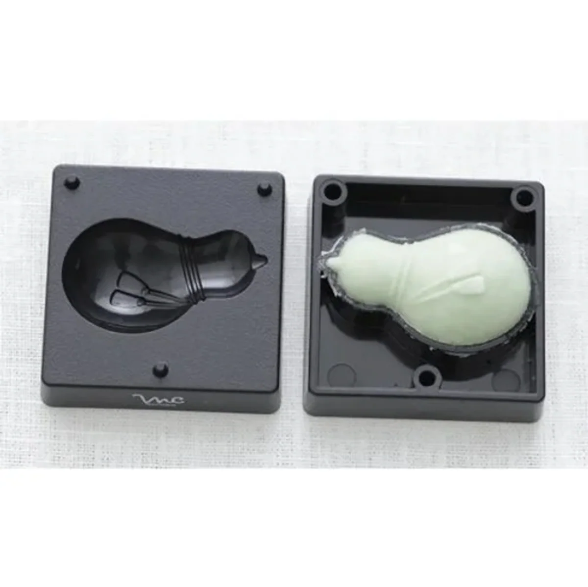 MACHIKO CHIBA Japanese Sweets Mould Set, Leaf Nerikiri - Canadian Distribution - Ships Free Within Canada on Orders Above CAD $199 - Image 5