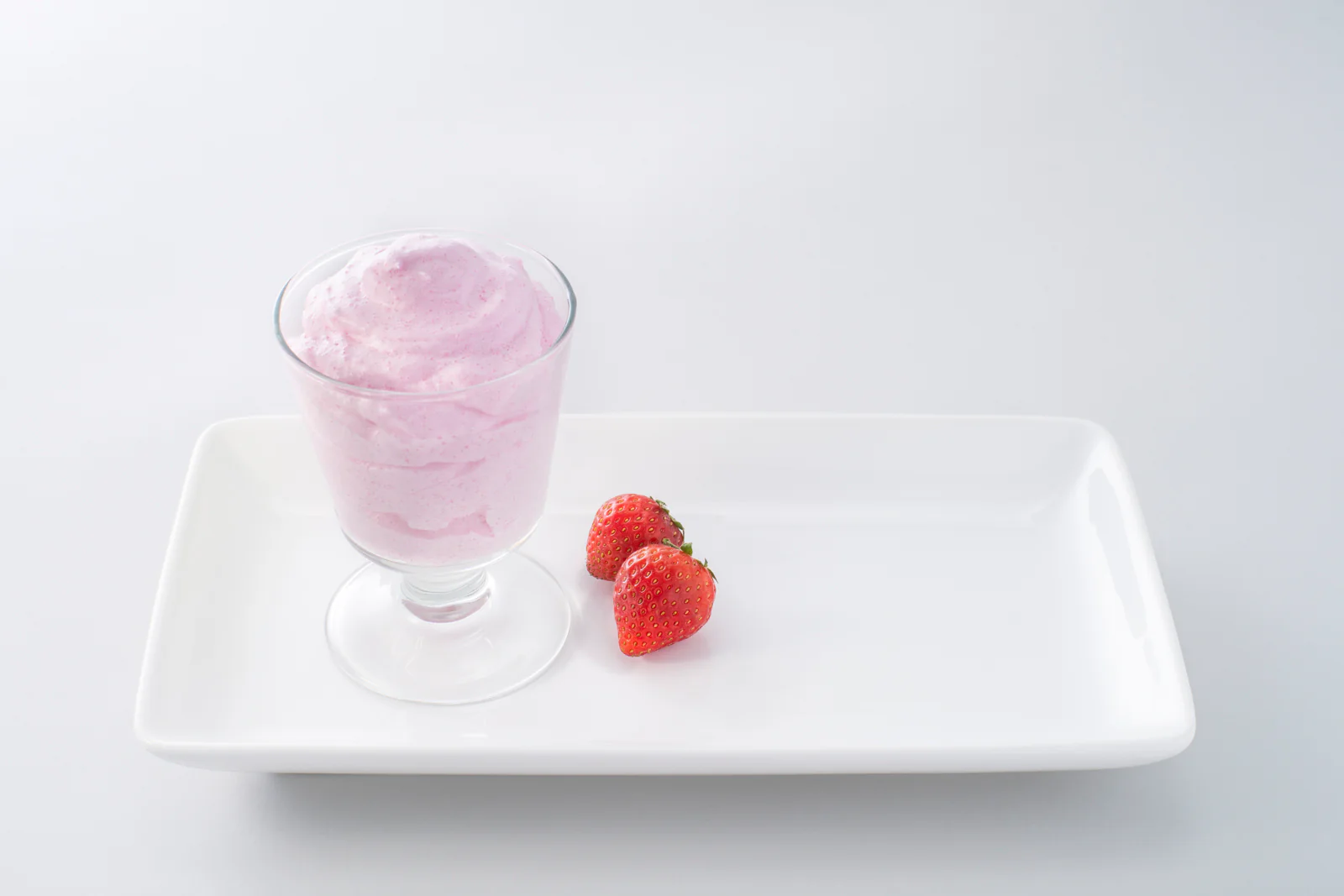 Mousse Mix Strawberry Reduced Calorie - 2 x 500 g - Oetker - Baking Mixes and Ingredients - Canadian Distribution - Ships Free Within Canada on Orders Above CAD $199 - Image 2