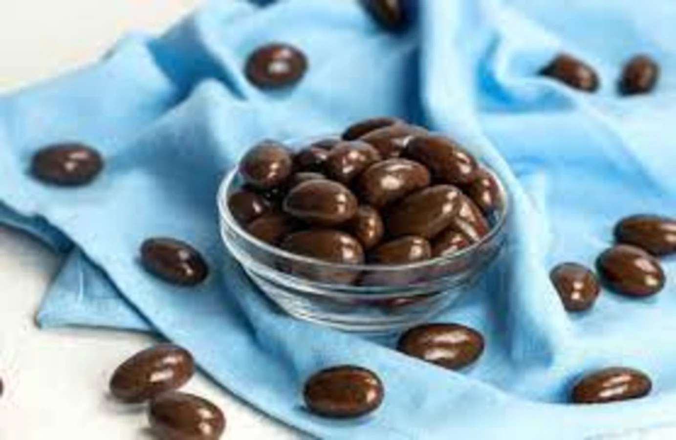 Nut Almond Chocolate Covered - 1 x 11.3 kg - David Roberts - Restaurant and Foodservice Ingredients - Canadian Distribution - Ships Free Within Canada on Orders Above CAD $199 - Image 4