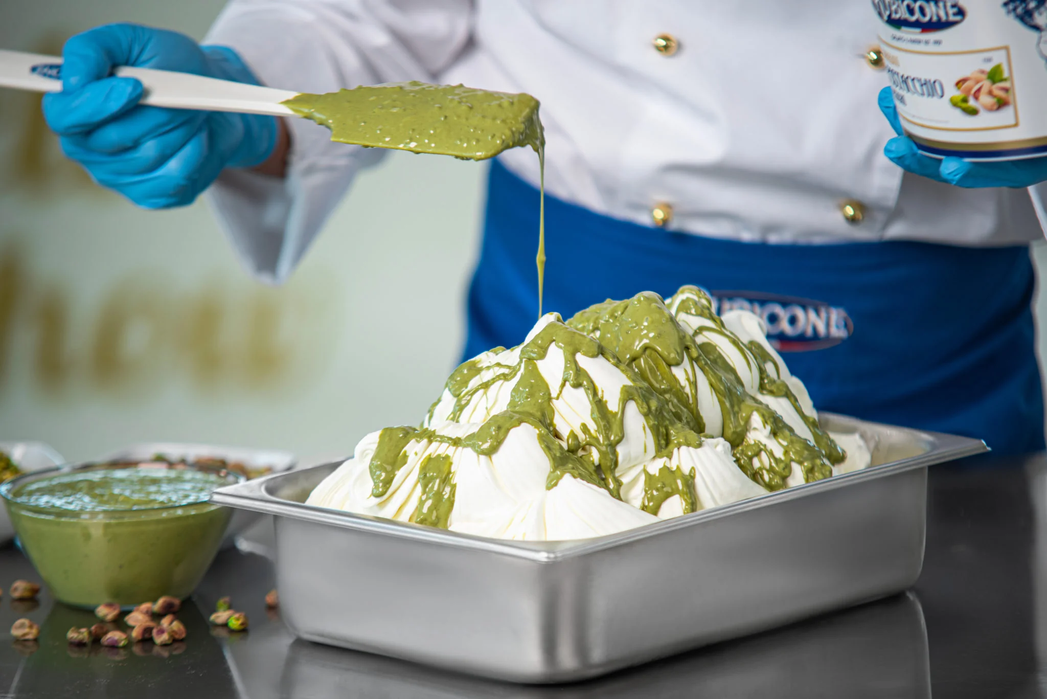 Pistachio Sundae Dessert Topping - 3 KG Bucket - Pistachio Variegate - Rubicone Canada - Made in Italy - Ships Free Within Canada on Orders Above CAD $199 - Image 2