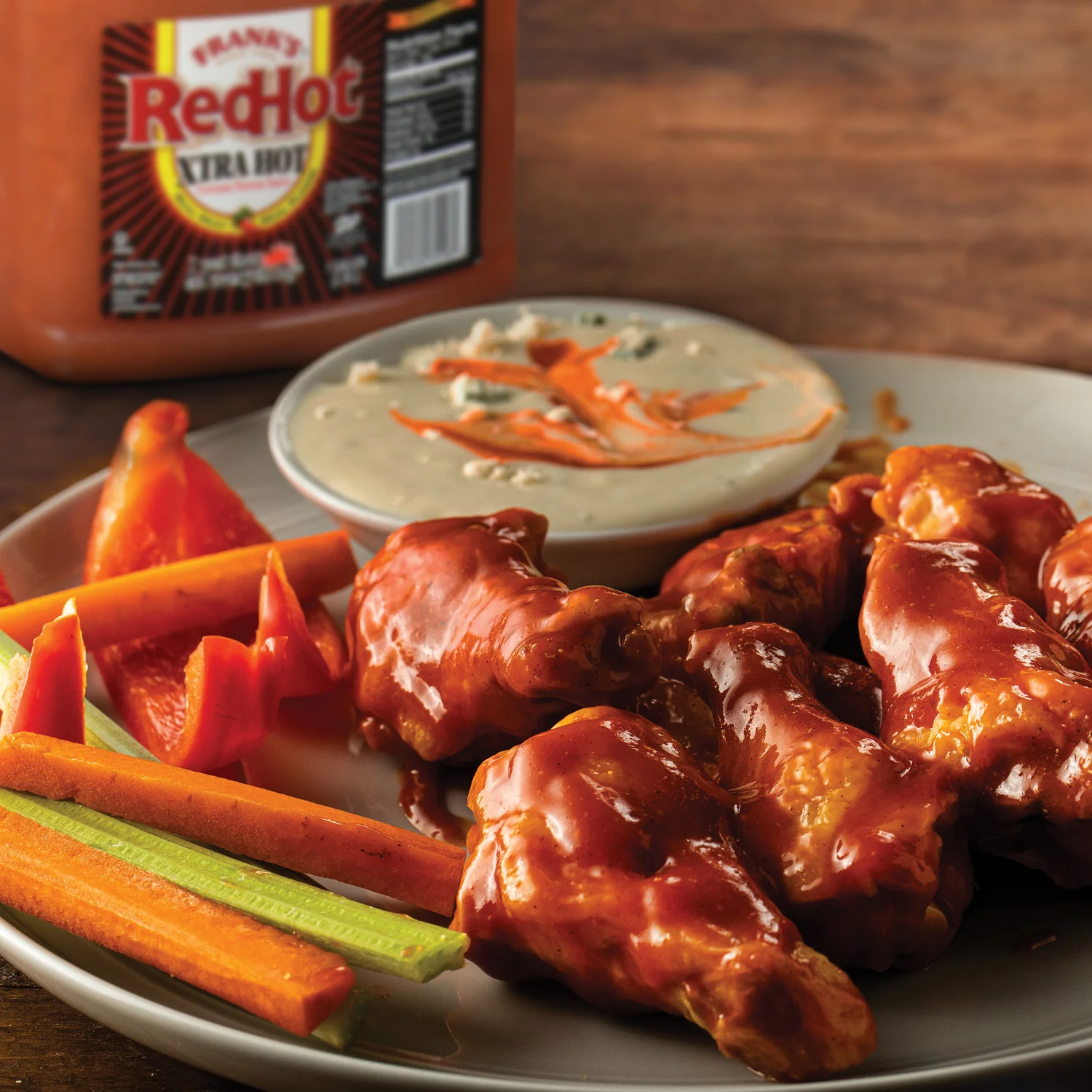 Sauce Hot Redhot Extra Hot - 2 x 3.78 L - Franks - Restaurant and Foodservice Ingredients - Canadian Distribution - Ships Free Within Canada on Orders Above CAD $199 - Image 3
