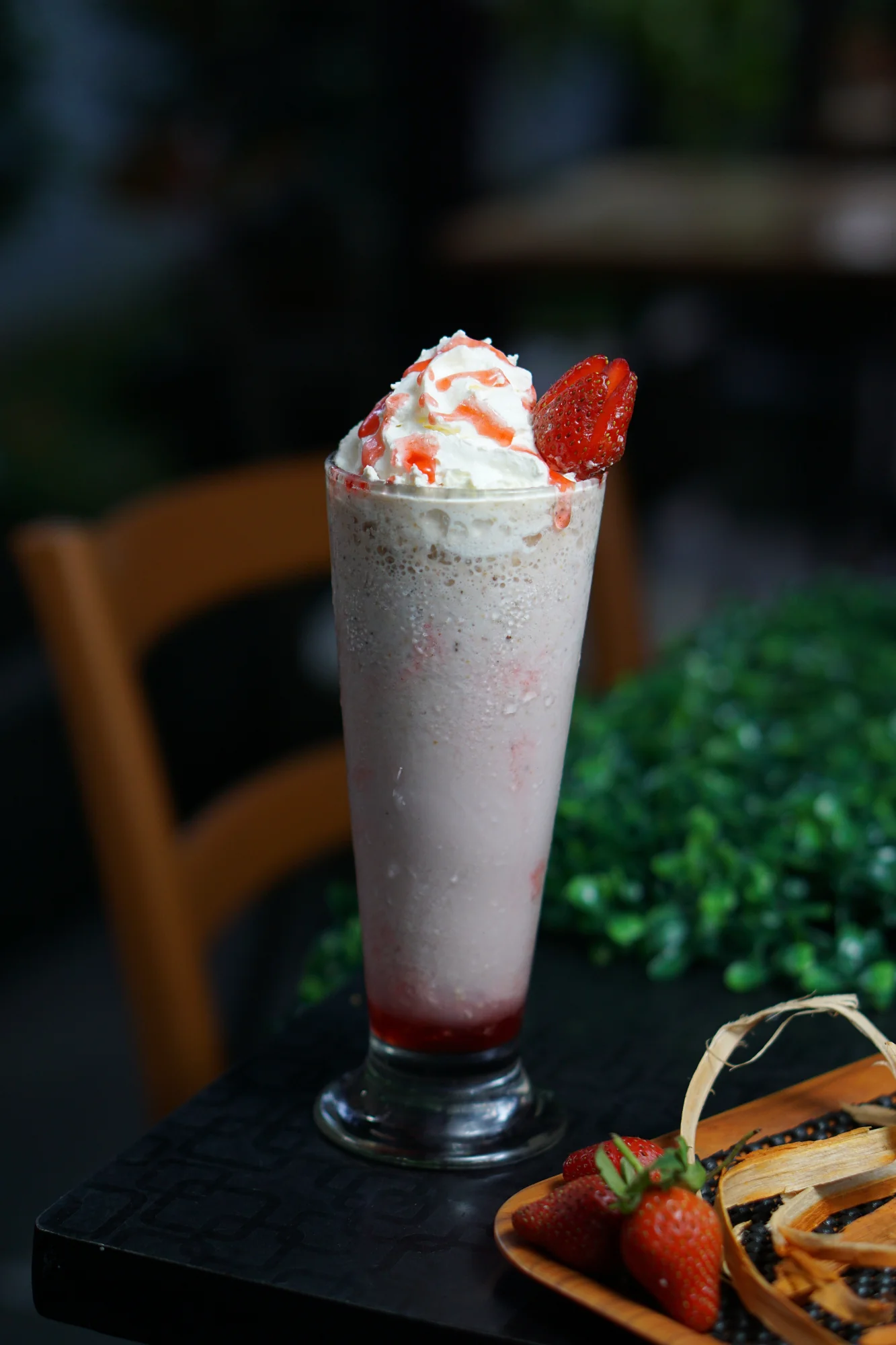Syrup Strawberry Milkshake - 2 x 4 L - Lynch - Baking Mixes and Ingredients - Canadian Distribution - Ships Free Within Canada on Orders Above CAD $199 - Image 4