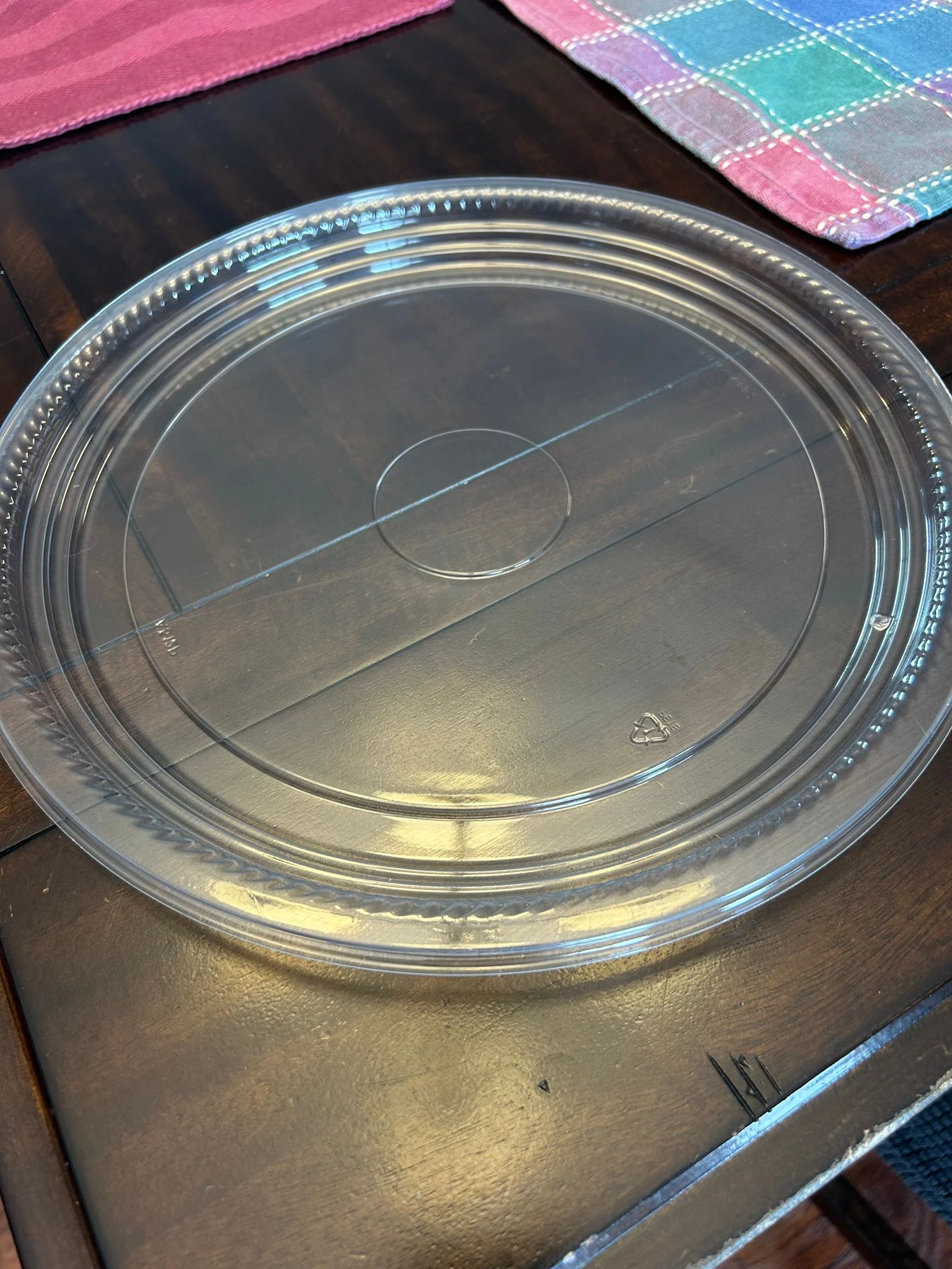 Tray Plastic Clear Cater Rnd 12 in. - 50 x 12 inches - Eco Products - Packaging and Accessories - Restaurant Supplies and Equipment - Canadian Distribution - Image 2
