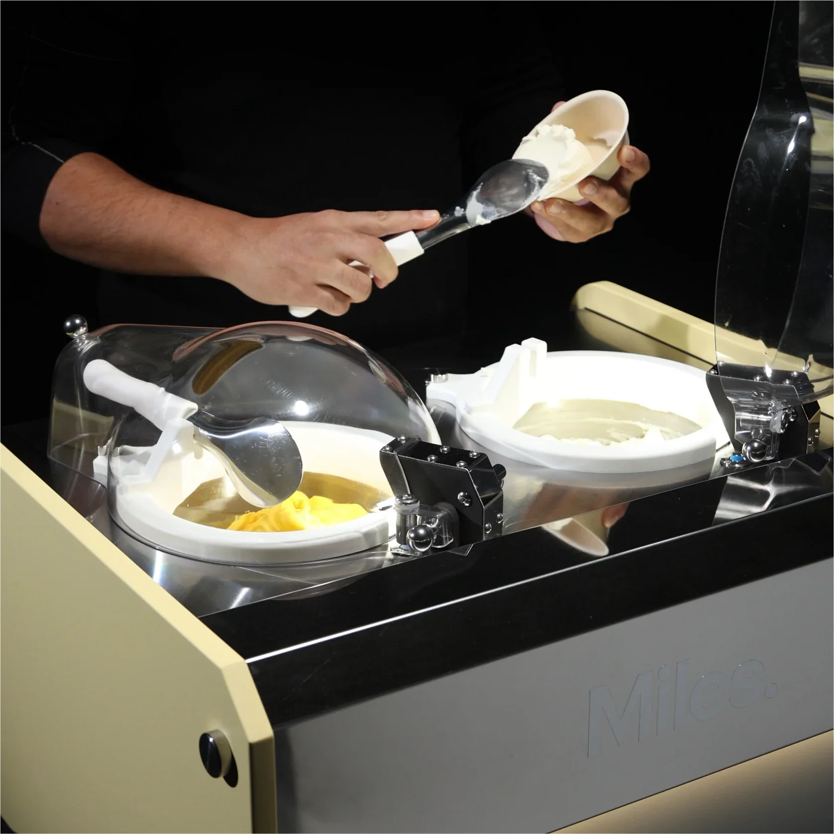 V2 Milano - Table Top Commercial Gelato Ice Cream Maker - Top Churn Canada - Canadian Distributor - Image 6
