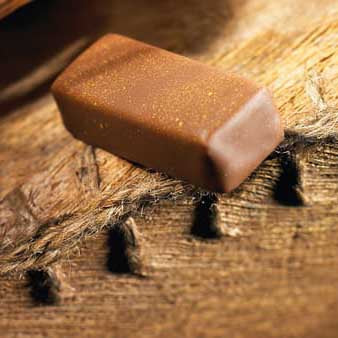 VALRHONA Satilia Lactee 35% – Milk Chocolate Couverture - 12kg - Canadian Distribution - Ships Free Within Canada on Orders Above CAD $199 - Image 2