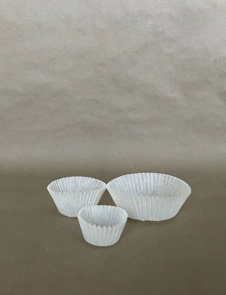 White Paper Baking Cup 1.4" x 1" 500sl/10000cs - Disposable Take Away Food Packaging - Canadian Distribution - Image 2